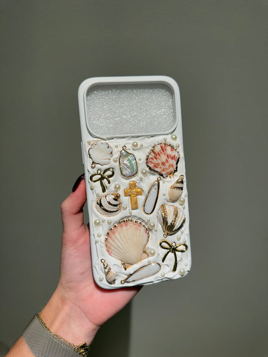 Hope Sgro's Beachy Case